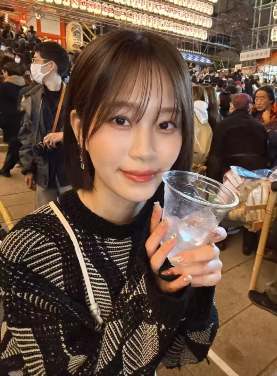 #26 长腿主播鹿咔 第3张图