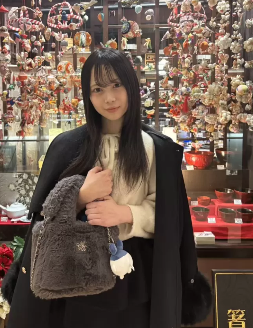 #35可爱少女丽娜 第1张图