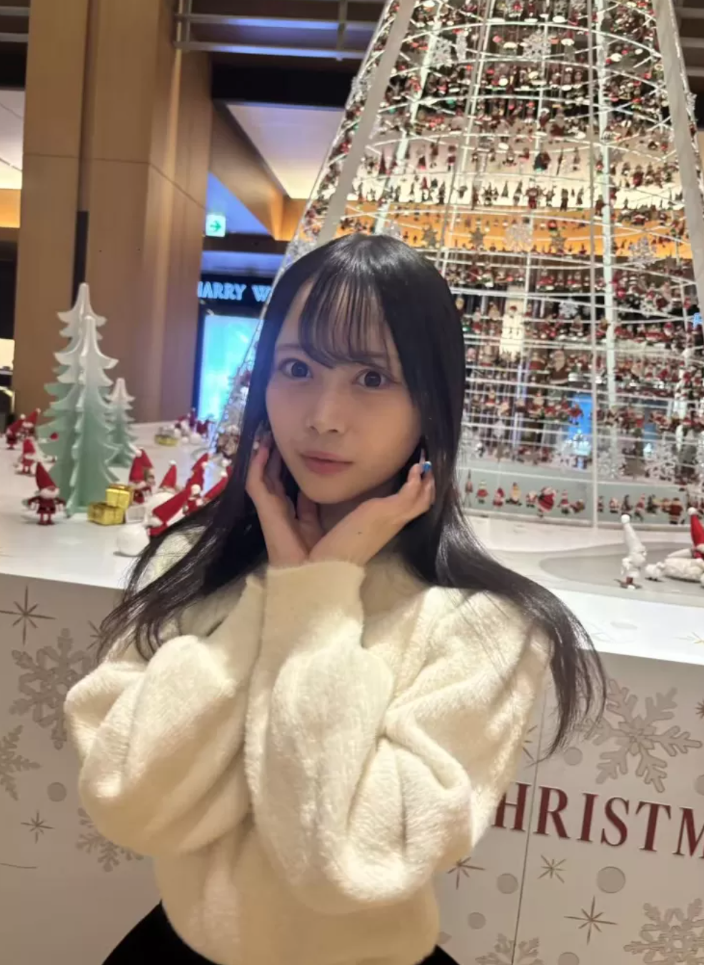 #35可爱少女丽娜 第3张图