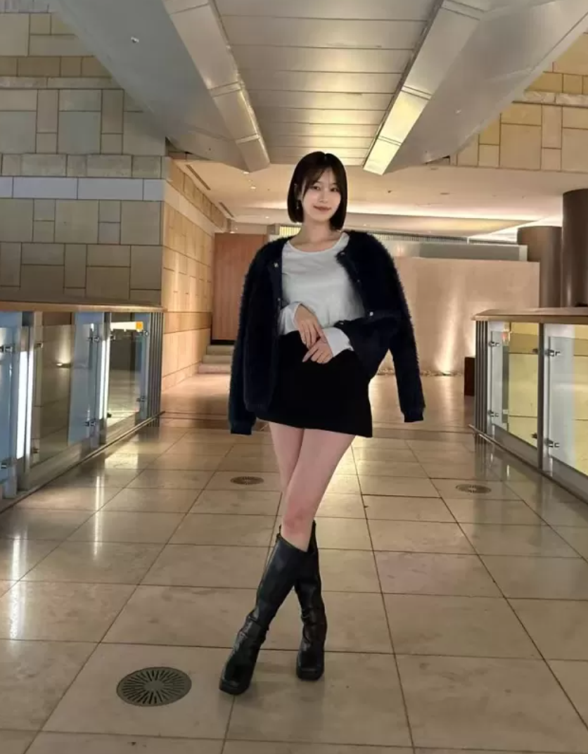 #26 长腿主播鹿咔 第2张图