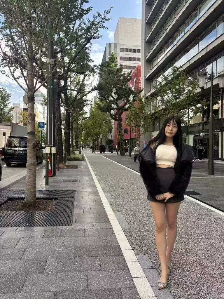 #21 巨乳白虎妹仁美 第2张图